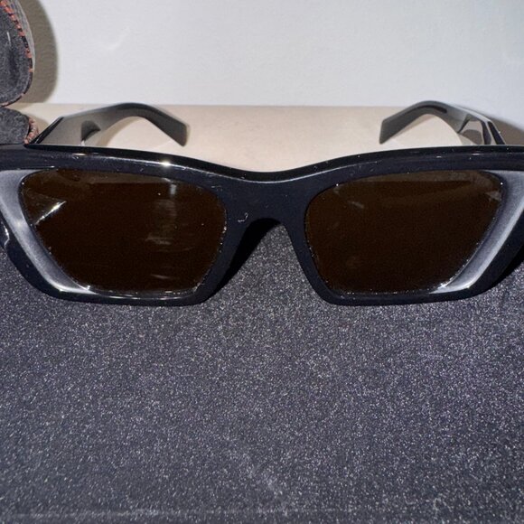 Prada PR 08YS Sunglasses w/o original casing - Picture 4 of 8